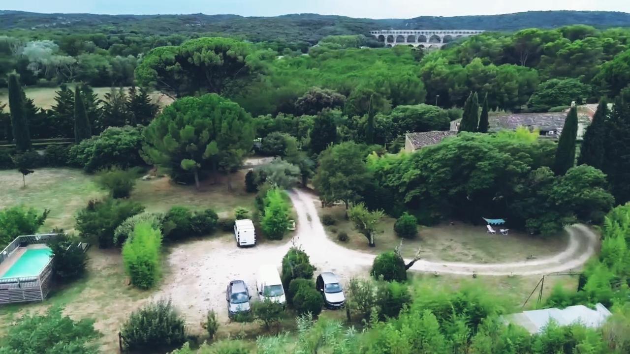 Aux Berges Du Pont Du Gard Acomodação com café da manhã Vers-Pont-du-Gard Exterior foto